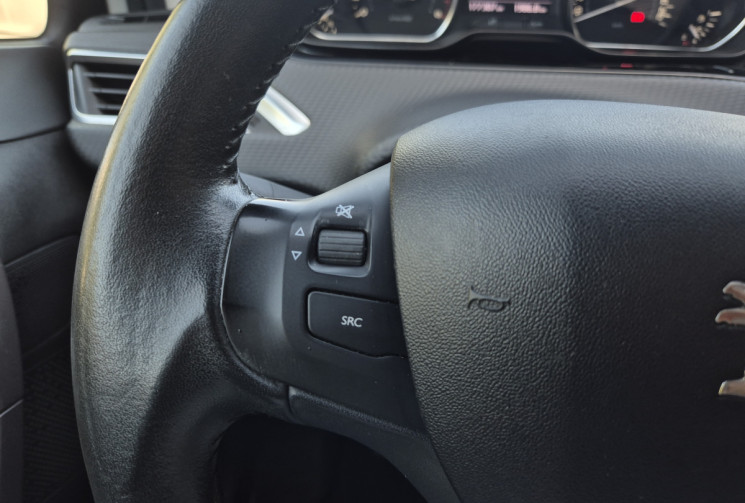 Peugeot 2008 1.6 BlueHDI 100 Style
