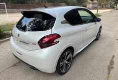 Peugeot 208 Phase 2 3 Portes GTI 1.6 THP 16V S&S 208 CH  / VEHICULE FRANCAIS