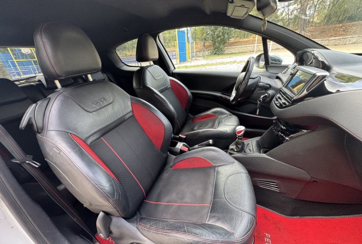 Peugeot 208 Phase 2 3 Portes GTI 1.6 THP 16V S&S 208 CH  / VEHICULE FRANCAIS