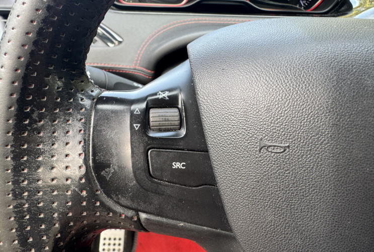 Peugeot 208 Phase 2 3 Portes GTI 1.6 THP 16V S&S 208 CH  / VEHICULE FRANCAIS