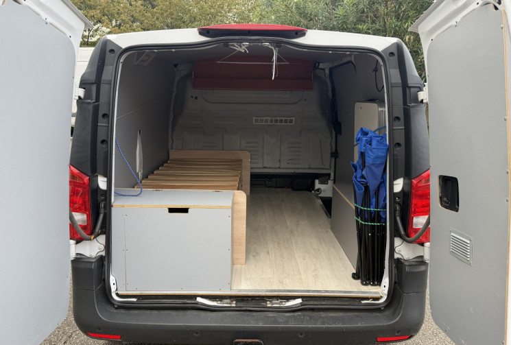 Mercedes Vito VAN Aménagé / 136 ch / Lit peigne 
