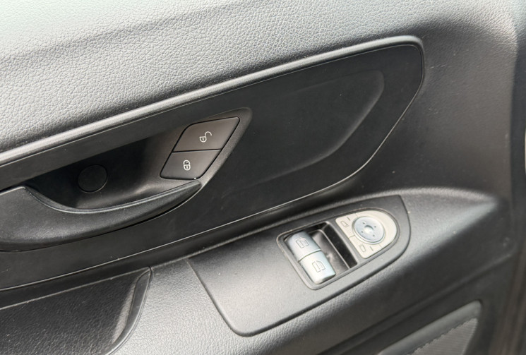 Mercedes Vito VAN Aménagé / 136 ch / Lit peigne 
