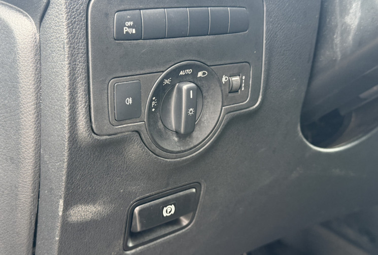 Mercedes Vito VAN Aménagé / 136 ch / Lit peigne 