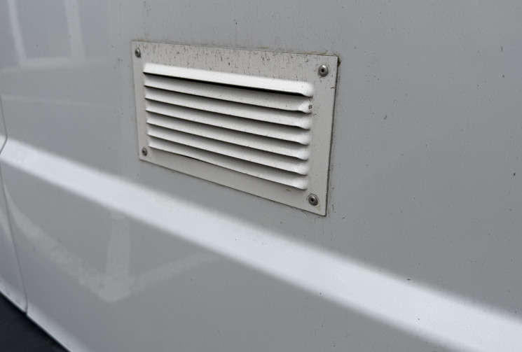 Mercedes Vito VAN Aménagé / 136 ch / Lit peigne 