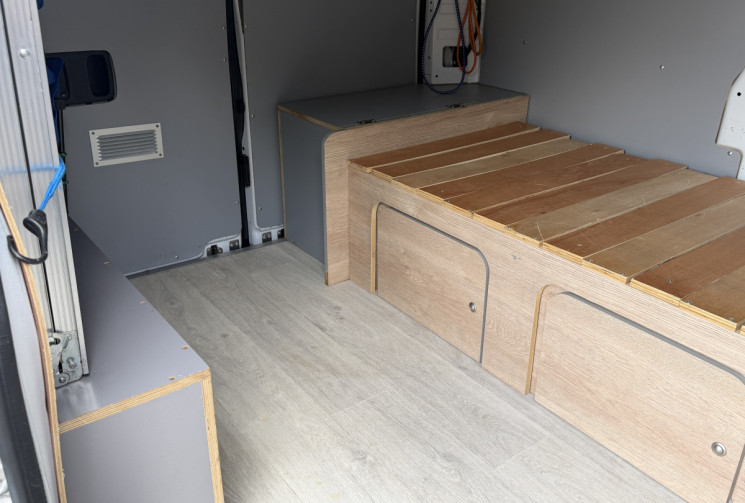Mercedes Vito VAN Aménagé / 136 ch / Lit peigne 