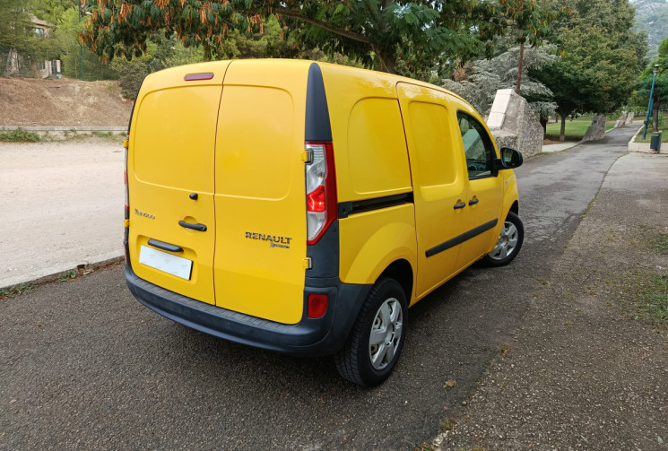 Renault Kangoo 1.5 dCi 90 ch - Porte latérale - Clim - Camera - Bluetooth - Distribution faite
