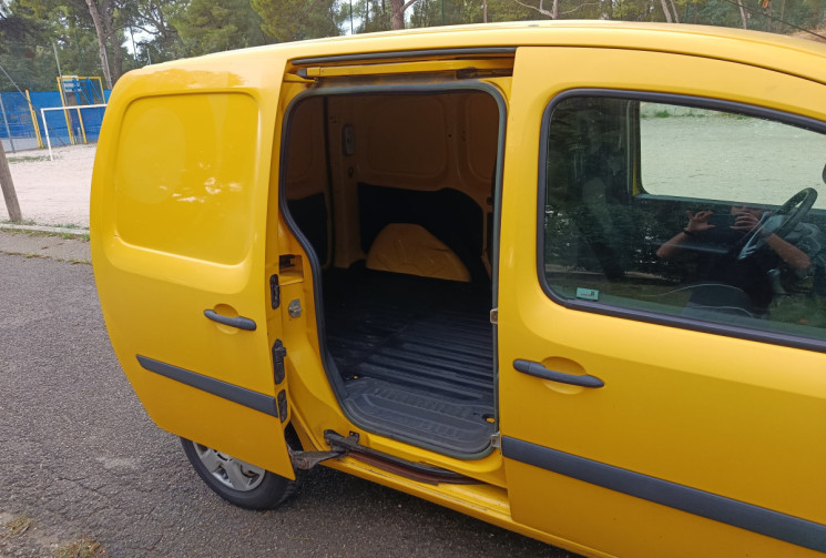 Renault Kangoo 1.5 dCi 90 ch - Porte latérale - Clim - Camera - Bluetooth - Distribution faite