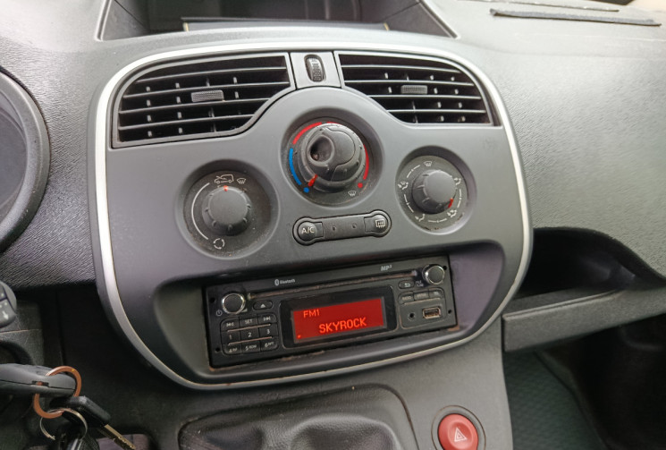 Renault Kangoo 1.5 dCi 90 ch - Porte latérale - Clim - Camera - Bluetooth - Distribution faite