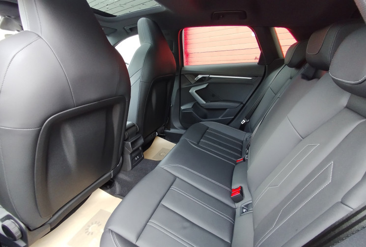 Audi A3 SPORTBACK 2.0 TDi 150 S-Line S-Tronic 7 + options *NEUVE 2026