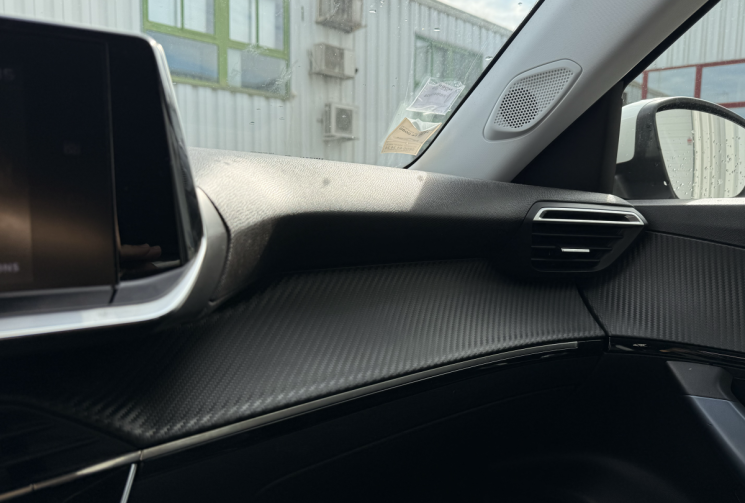Peugeot 2008 II 1.5 BlueHDi 100 cv ALLURE * Carplay * Caméra