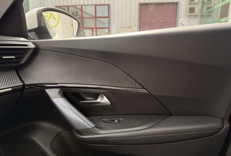 Peugeot 2008 II 1.5 BlueHDi 100 cv ALLURE * Carplay * Caméra