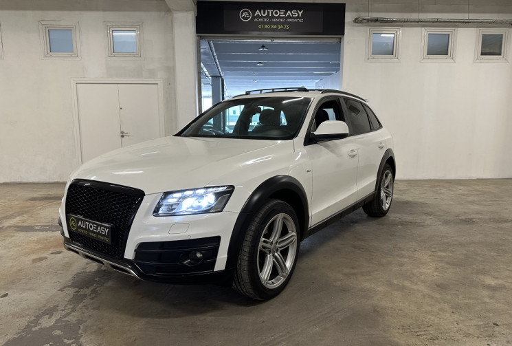Audi Q5 3.0 TDI 239 S Line  Allroad / Carplay / Toit ouvrant / Quattro / Caméra de recul