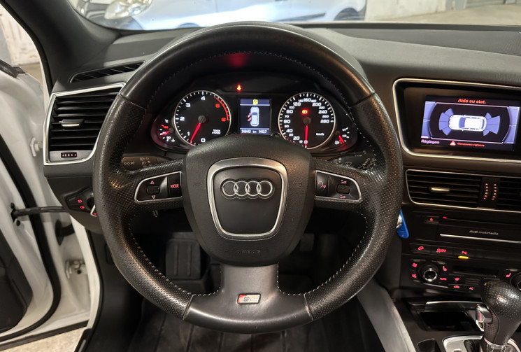 Audi Q5 3.0 TDI 239 S Line  Allroad / Carplay / Toit ouvrant / Quattro / Caméra de recul