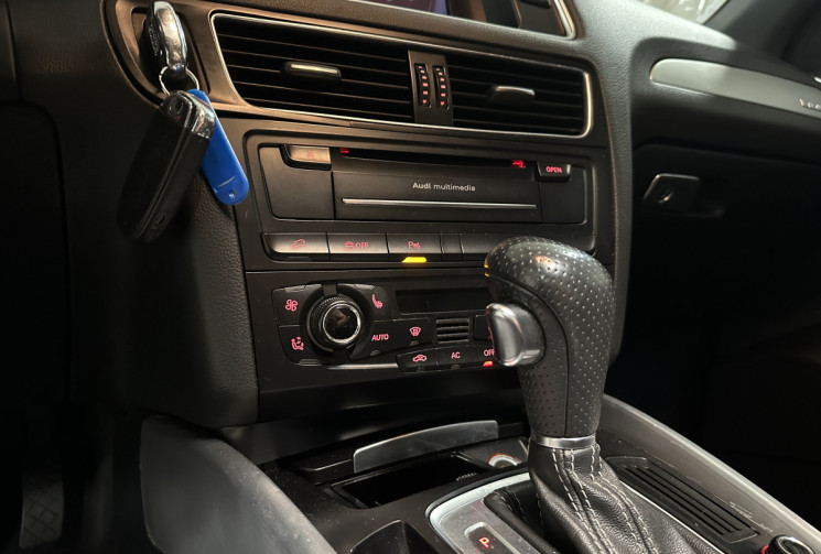 Audi Q5 3.0 TDI 240 S Line  Allroad / Carplay / Toit ouvrant / Quattro / Caméra de recul