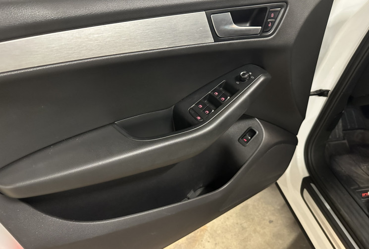 Audi Q5 3.0 TDI 239 S Line  Allroad / Carplay / Toit ouvrant / Quattro / Caméra de recul