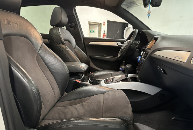 Audi Q5 3.0 TDI 239 S Line  Allroad / Carplay / Toit ouvrant / Quattro / Caméra de recul