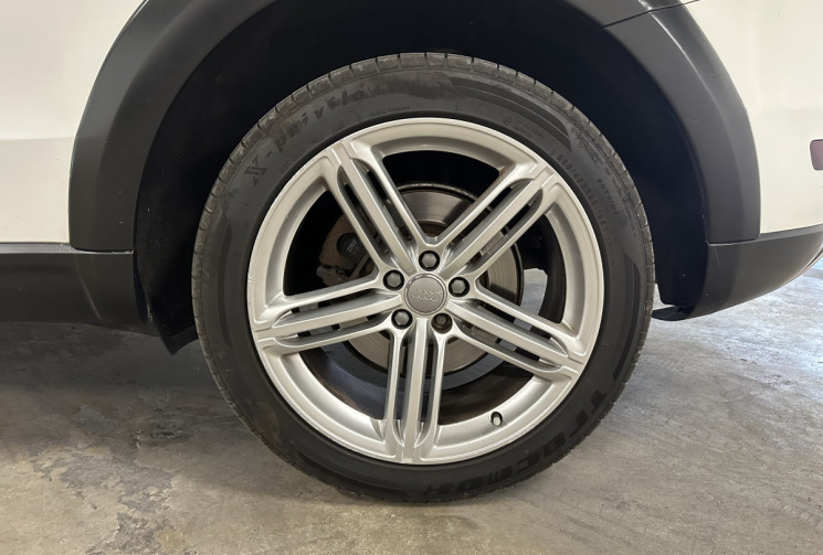 Audi Q5 3.0 TDI 239 S Line  Allroad / Carplay / Toit ouvrant / Quattro / Caméra de recul