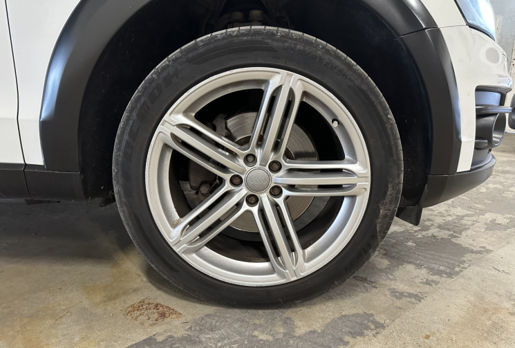 Audi Q5 3.0 TDI 239 S Line  Allroad / Carplay / Toit ouvrant / Quattro / Caméra de recul