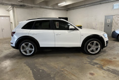 Audi Q5 3.0 TDI 239 S Line  Allroad / Carplay / Toit ouvrant / Quattro / Caméra de recul