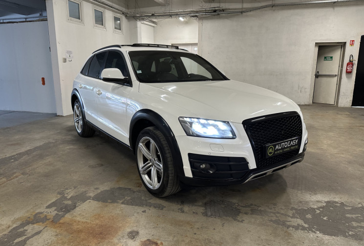 Audi Q5 3.0 TDI 239 S Line  Allroad / Carplay / Toit ouvrant / Quattro / Caméra de recul