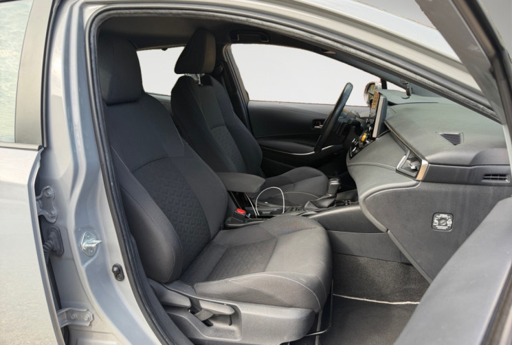 Toyota Corolla 2.0 VVT-i HEV HYBRIDE 180H DESIGN