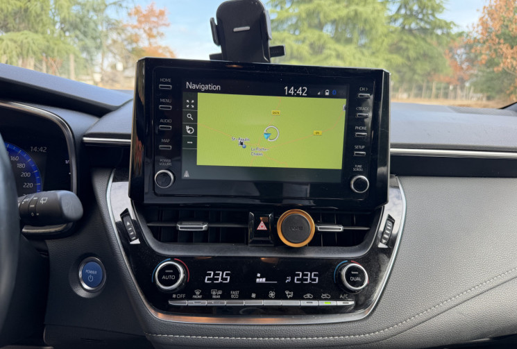 Toyota Corolla 2.0 VVT-i HEV HYBRIDE 180H DESIGN