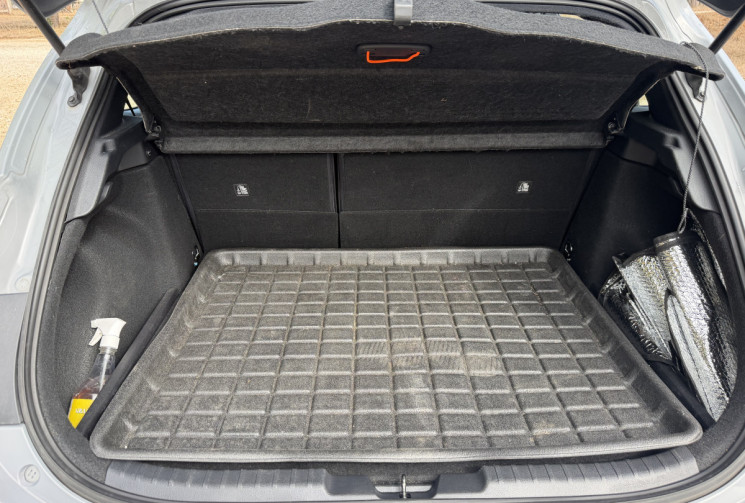 Toyota Corolla 2.0 VVT-i HEV HYBRIDE 180H DESIGN