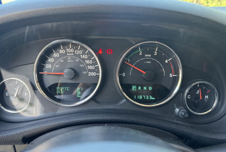 Jeep WRANGLER UNLIMITED JEEP WRANGLER JK UNLIMITED 2.8 CRD 4WD 200 CH / CAMPING BOX / BÂCHE ETE