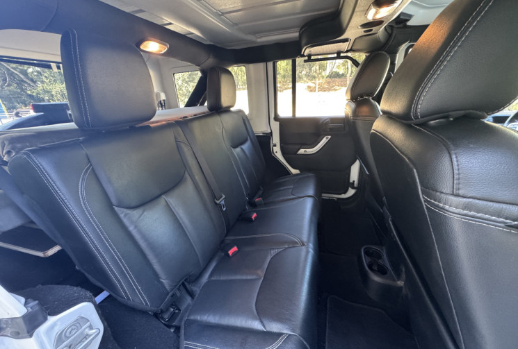 Jeep WRANGLER UNLIMITED JEEP WRANGLER JK UNLIMITED 2.8 CRD 4WD 200 CH / CAMPING BOX / BÂCHE ETE