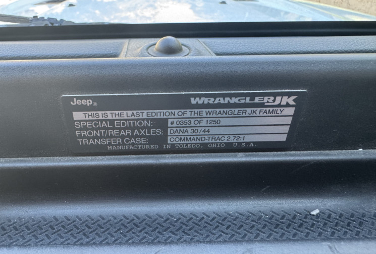 Jeep WRANGLER UNLIMITED  JK  2.8 CRD 4WD 200 CH / CAMPING BOX / BÂCHE ETE
