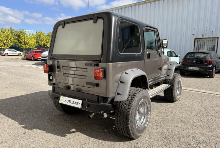 Jeep Wrangler YJ 2.5 i Break baché 4WD 121 CV 