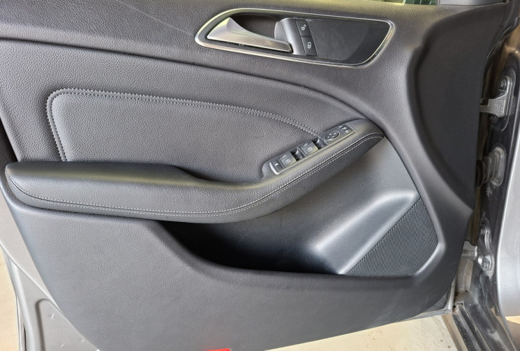 Mercedes Classe B B 200 D W247 SENSATION / TOIT OUVRANT / PACK CUIR