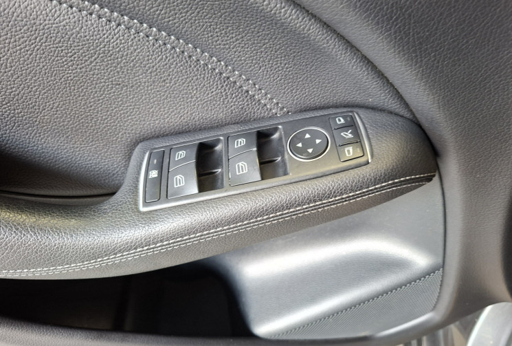 Mercedes Classe B B 200 D W247 SENSATION / TOIT OUVRANT / PACK CUIR