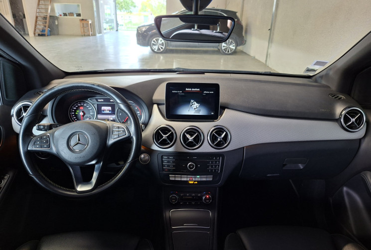 Mercedes Classe B B 200 D W247 SENSATION / TOIT OUVRANT / PACK CUIR