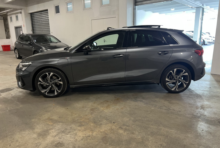 Audi A3 SPORTBACK 40 TFSI e 204 S Line / Full Options / Toit Ouvrant
