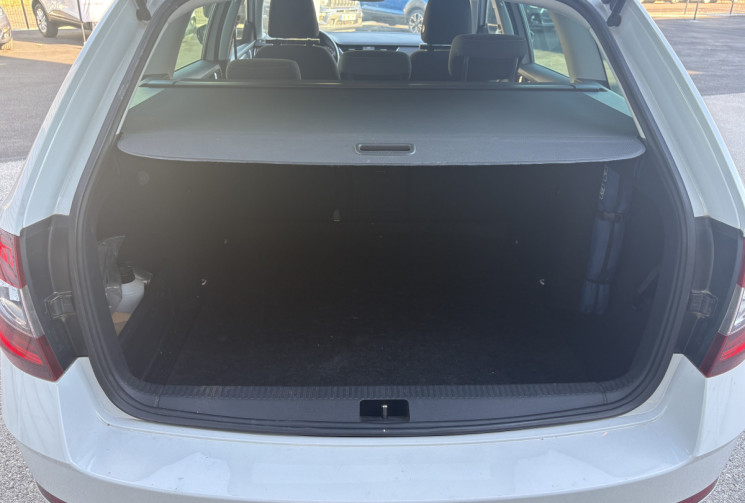 Skoda Octavia Combi 2.0 tdi 150 cv boite auto