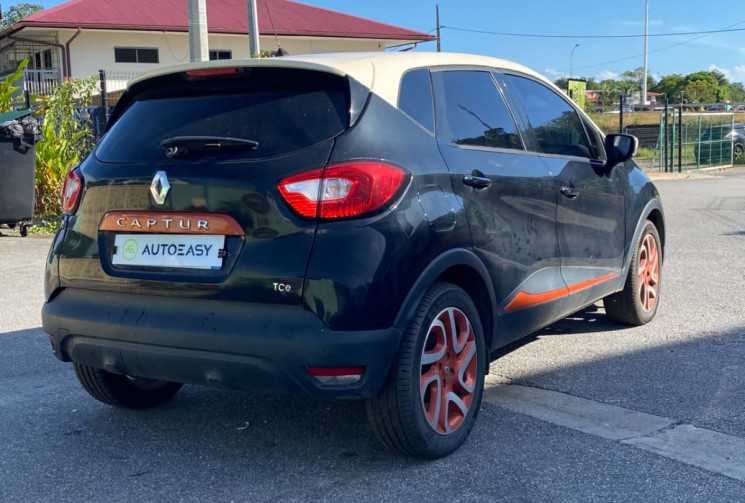 Renault Captur 1.2 TCe 16V EDC6 120 // Défaut calculateur BVA // Vente à Professionnel uniquement ! 