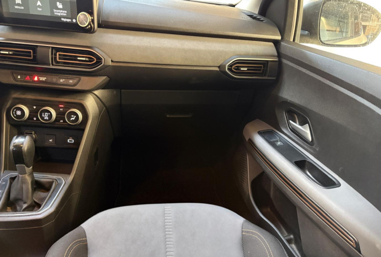 Dacia Sandero STEPWAY EXTREME TCE 90 ATTELAGE ENTRETIEN COMPLET DACIA