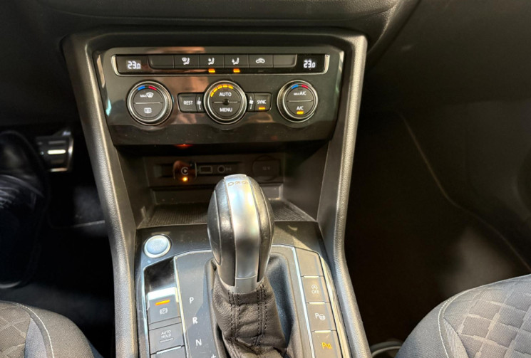Volkswagen Tiguan CONNECT 2.0 TDI 150 ATTELAGE AMMOVIBLE FULL ENTRETIEN VW