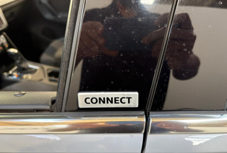 Volkswagen Tiguan CONNECT 2.0 TDI 150 ATTELAGE AMMOVIBLE FULL ENTRETIEN VW