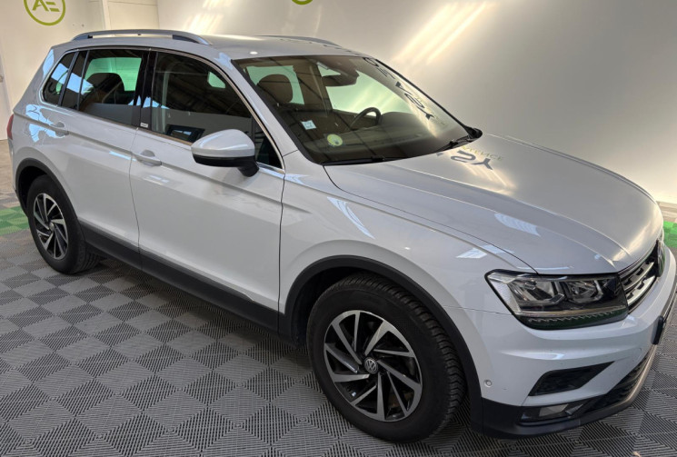 Volkswagen Tiguan CONNECT 2.0 TDI 150 ATTELAGE AMMOVIBLE FULL ENTRETIEN VW