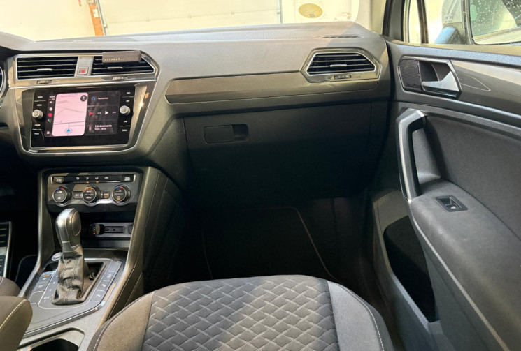 Volkswagen Tiguan CONNECT 2.0 TDI 150 ATTELAGE AMMOVIBLE FULL ENTRETIEN VW
