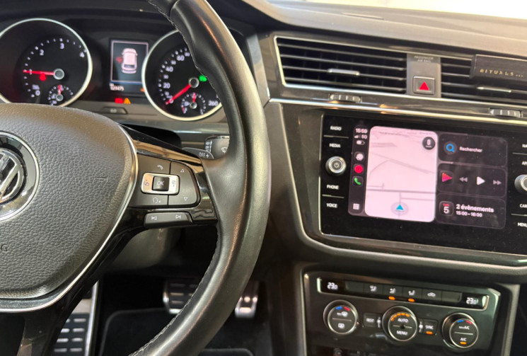 Volkswagen Tiguan CONNECT 2.0 TDI 150 ATTELAGE AMMOVIBLE FULL ENTRETIEN VW