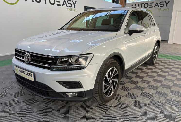 Volkswagen Tiguan CONNECT 2.0 TDI 150 ATTELAGE AMMOVIBLE FULL ENTRETIEN VW