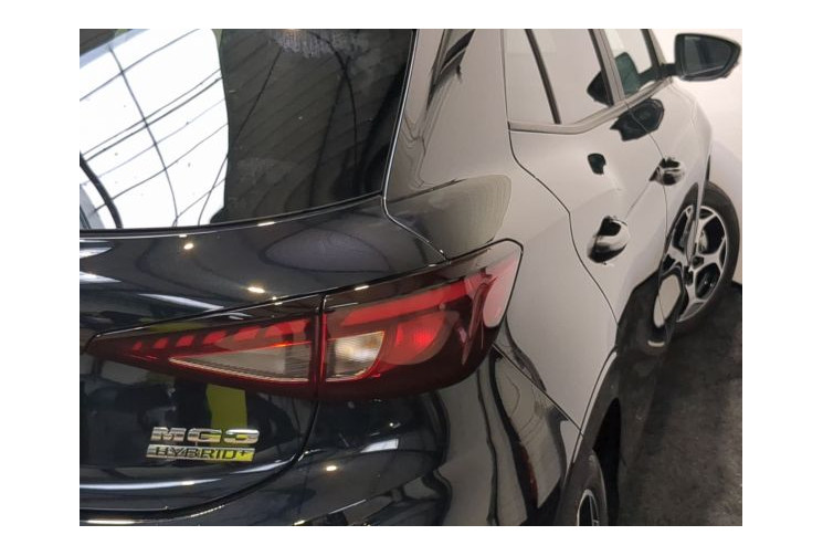 Mg MG3 Luxury 1.5 L Hybrid+ 195 ch Pebble Black