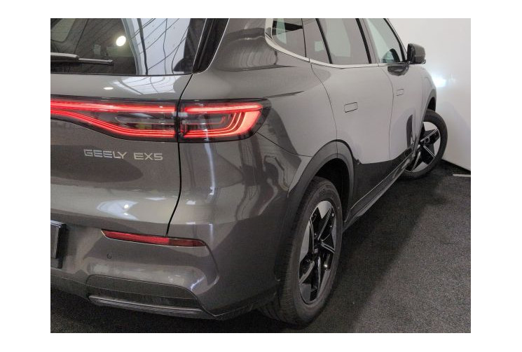 Geely E5 Pro (EX5) 217ch 60.22kWh Frost Grey