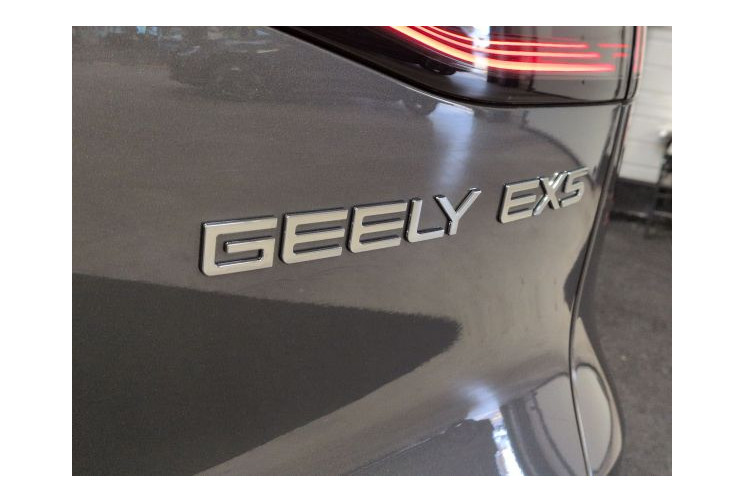 Geely E5 Pro (EX5) 217ch 60.22kWh Frost Grey