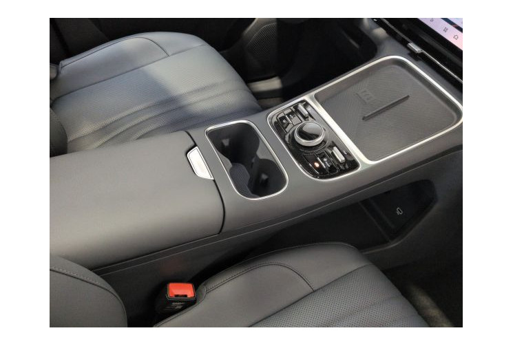 Geely STARRAY Max EM-i 99+217ch Alpine White