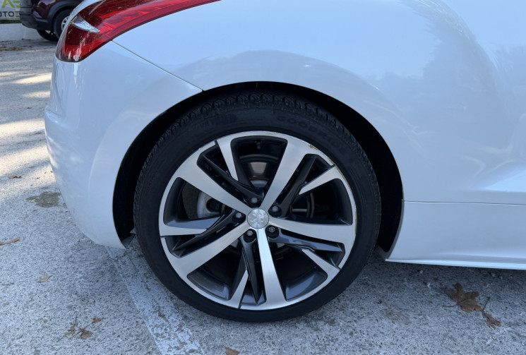 Peugeot RCZ 2.0 HDI 163 / 2ème Main / Distribution OK / Cuir / GPS 