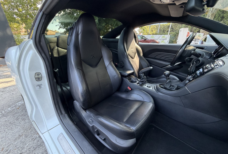 Peugeot RCZ 2.0 HDI 163 / 2ème Main / Distribution OK / Cuir / GPS 